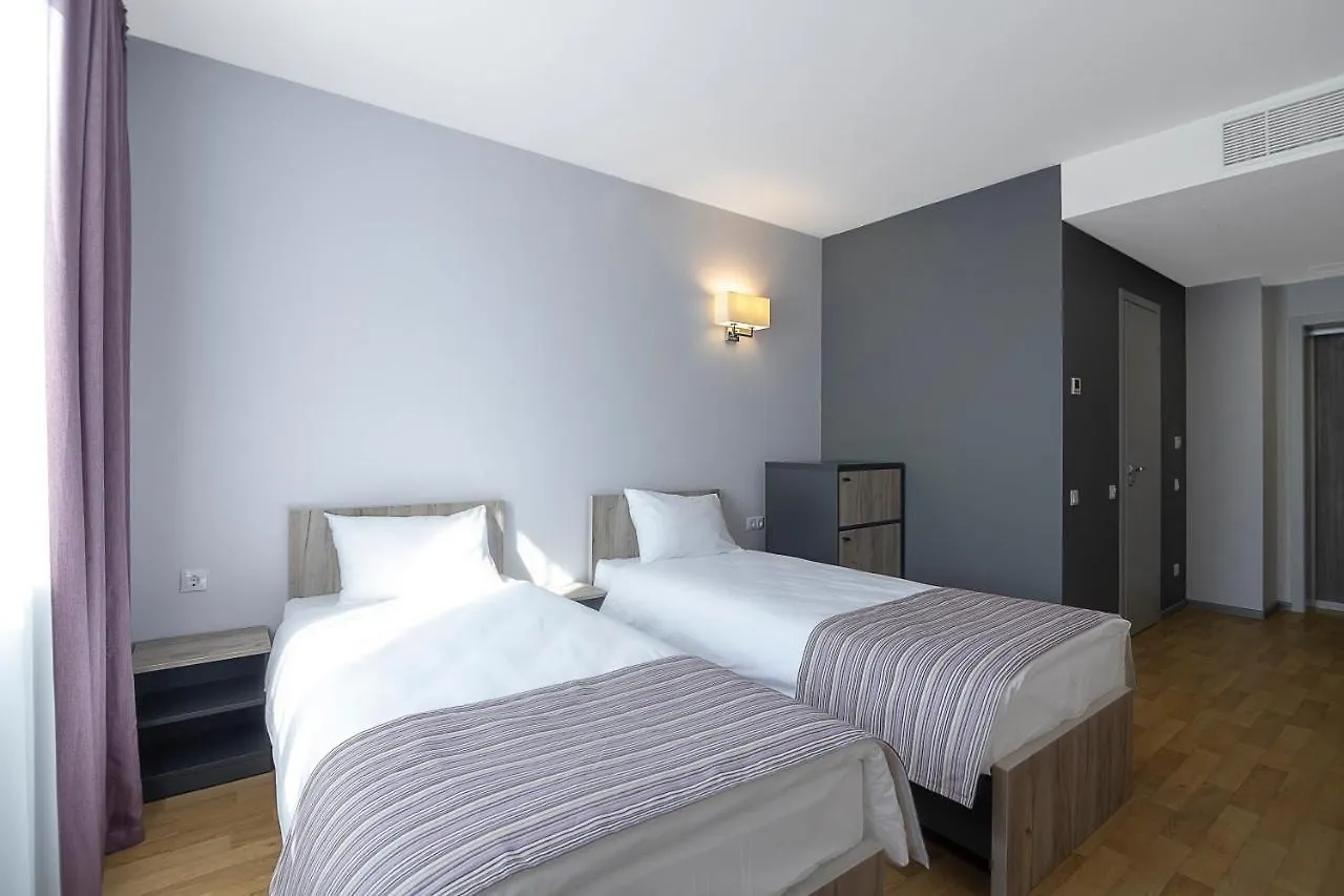 Favor Sport Hotel كييف 3*,  أوكرانيا